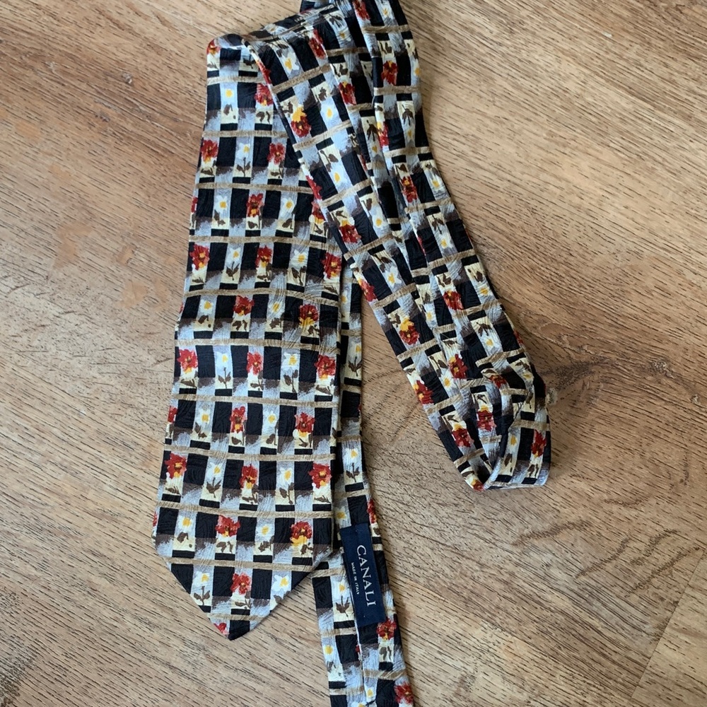 Canali Geometric 100% Silk Tie Black and Gold